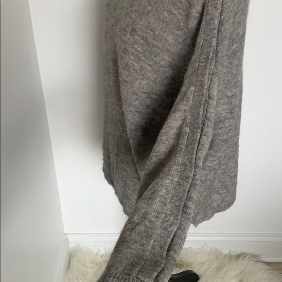 Oversized slouchy side snap sweater - Picture 2 of 4